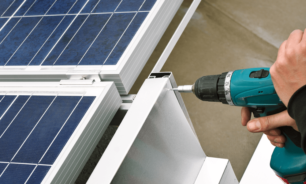 Self Drilling Screw for solar mounting system.png